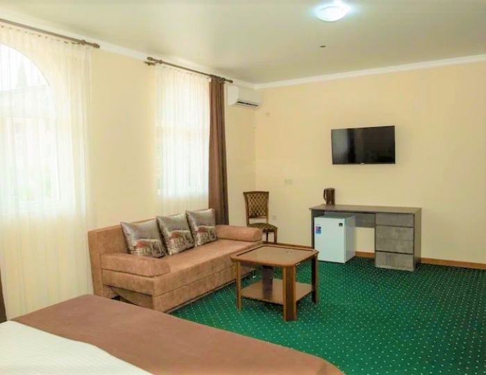 Люкс 4-местный 2-комнатный - Отель «Шоколад» Цандрипш