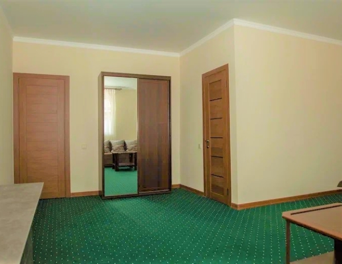 Люкс 4-местный 2-комнатный - Отель «Шоколад» Цандрипш