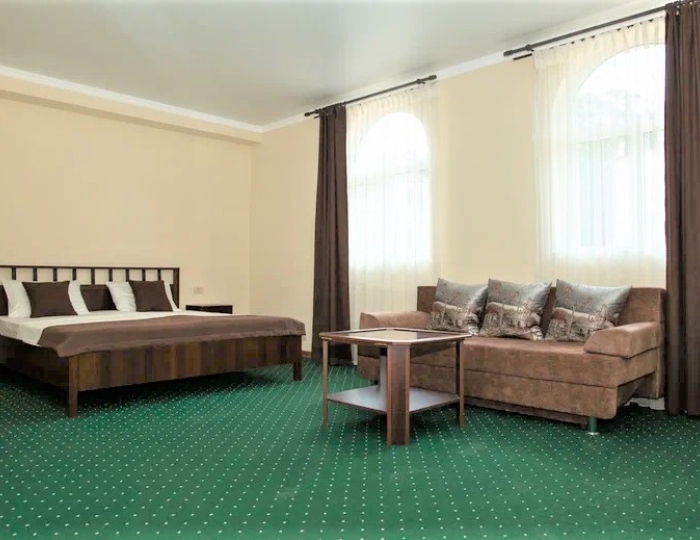 Люкс 4-мест. с отдельным входом - Отель «Шоколад» Цандрипш